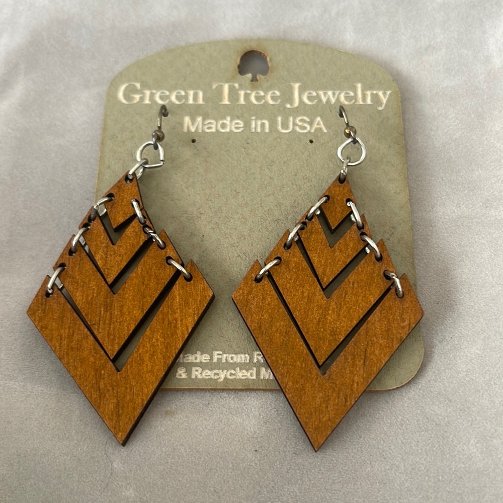 Green Tree Jewelry Fountain Pyramid Earrings